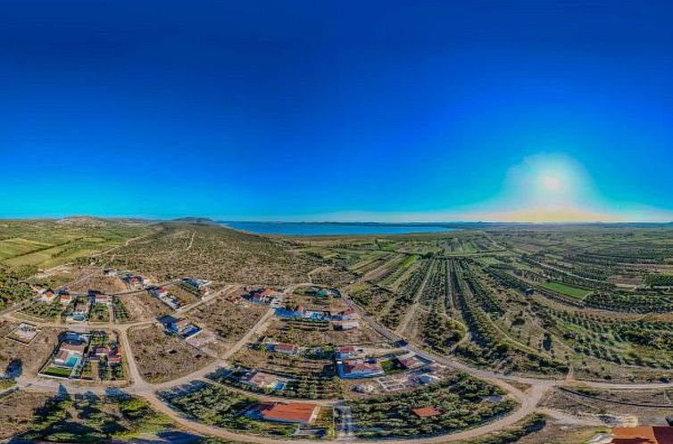 Vakantiehuis Beautiful villa Lara in Vrana with pool