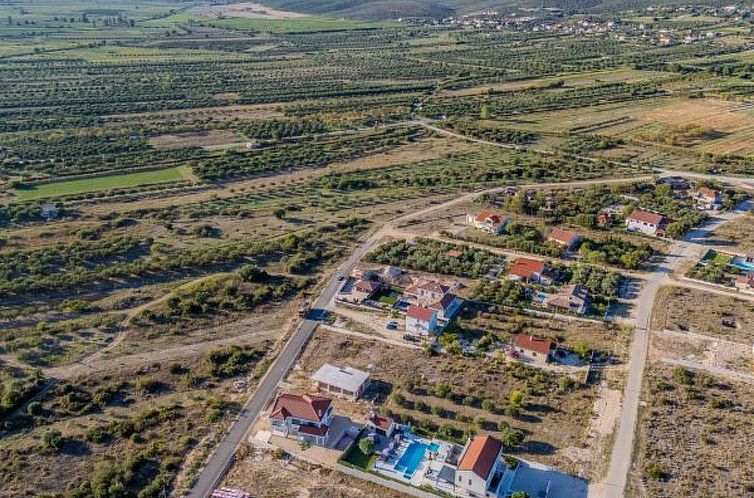 Vakantiehuis Beautiful villa Lara in Vrana with pool