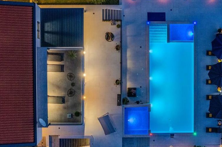 Vakantiehuis Beautiful villa Lara in Vrana with pool