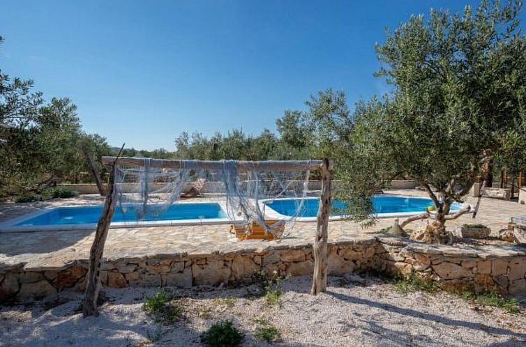 Vakantiehuis Eco Villa Solus with pool