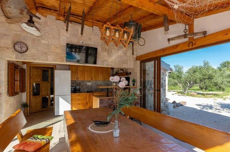 Vakantiehuis Eco Villa Solus with pool