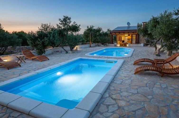 Vakantiehuis Eco Villa Solus with pool