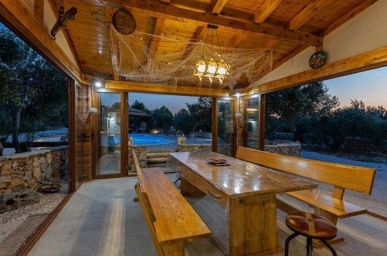 Vakantiehuis Eco Villa Solus with pool