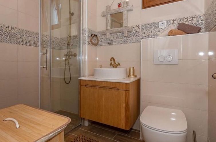 Vakantiehuis Eco Villa Solus with pool