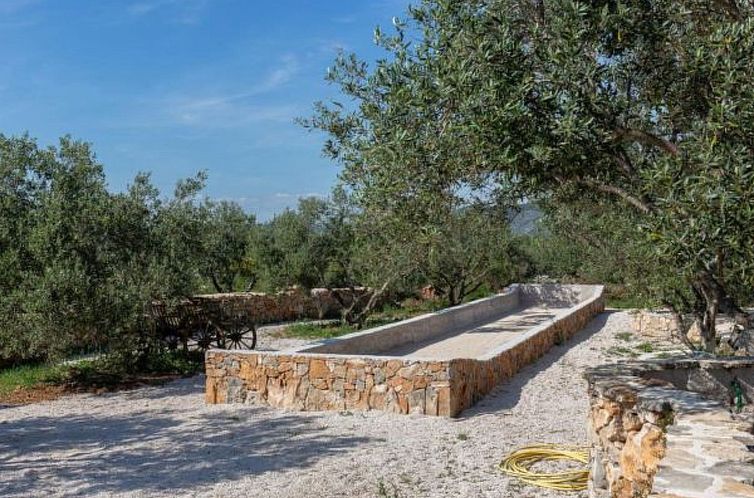 Vakantiehuis Eco Villa Solus with pool