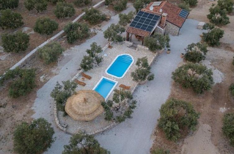 Vakantiehuis Eco Villa Solus with pool