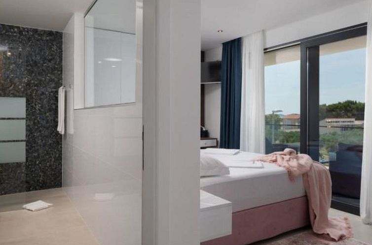 Vakantiehuis Villa Barbara with heated pool