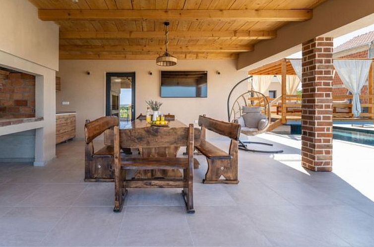 Vakantiehuis Magnificent Villa Oasis with extra large heated