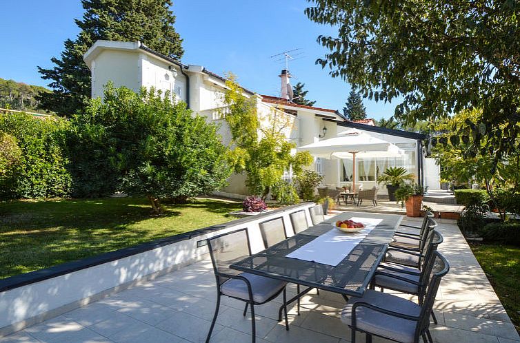Vakantiehuis Villa Bloom garden