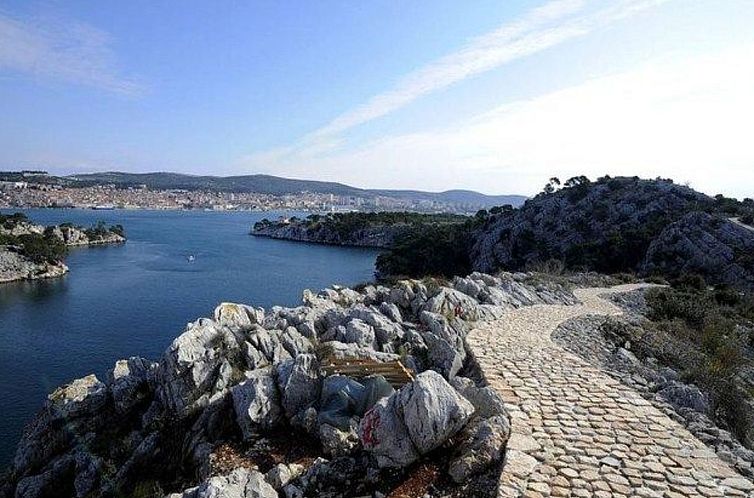 Appartement Komfortable, modern eingerichtete Wohnung