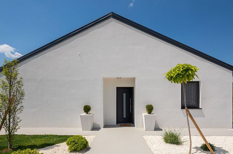Vakantiehuis Villa Le in Oklaj