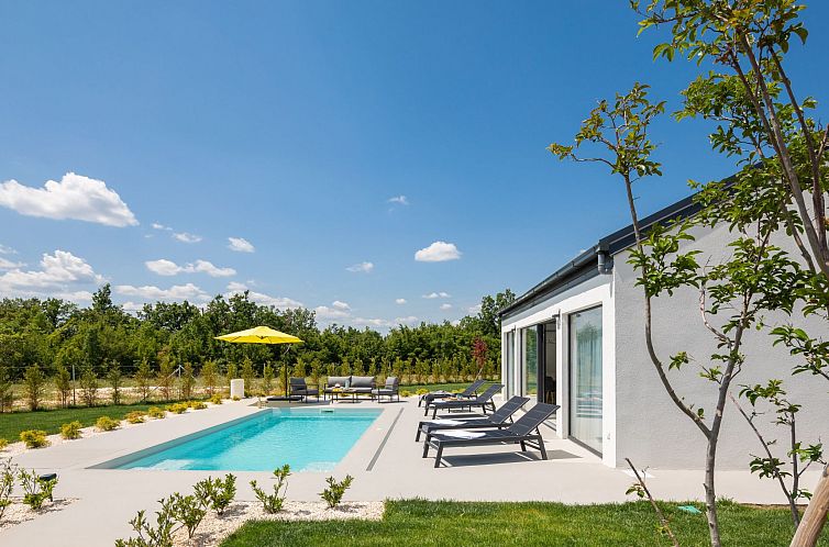 Vakantiehuis Villa Le in Oklaj