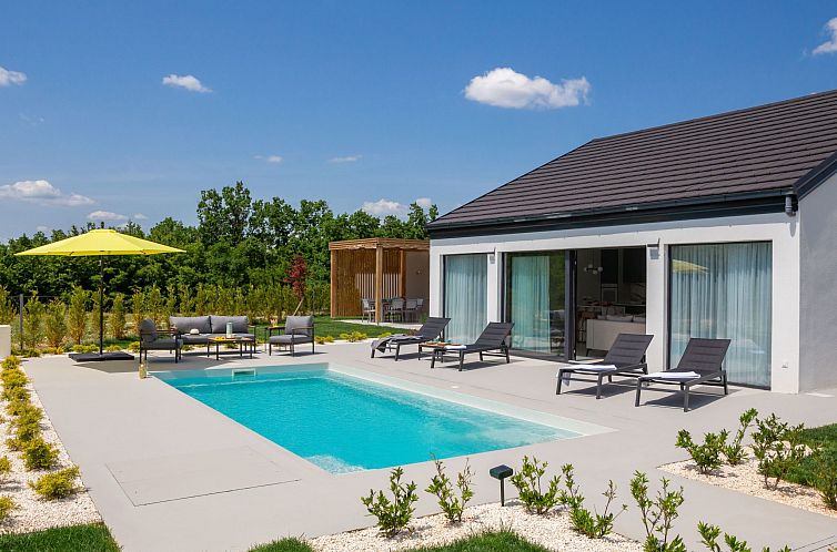 Vakantiehuis Villa Le in Oklaj