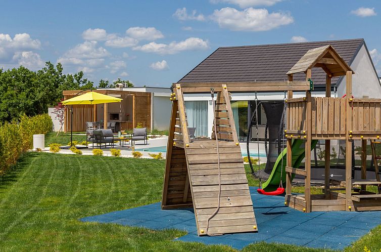 Vakantiehuis Villa Le in Oklaj