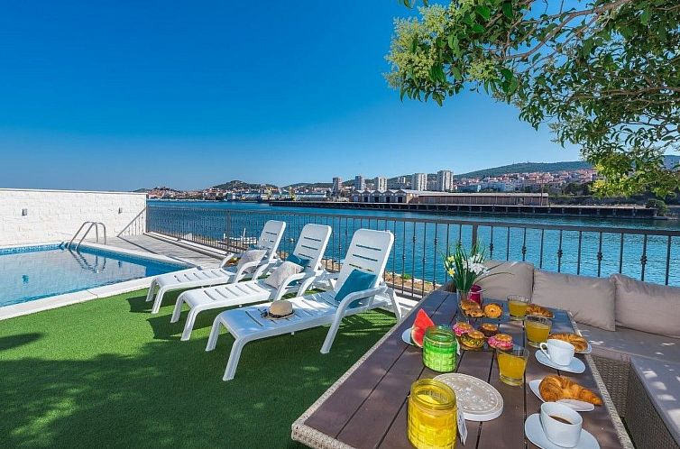 Unterkunft 1033436 - Ferienhaus Dalmatien - Vakantiehuis Villa Mandalina mit Pool und herrlichem Meerbli