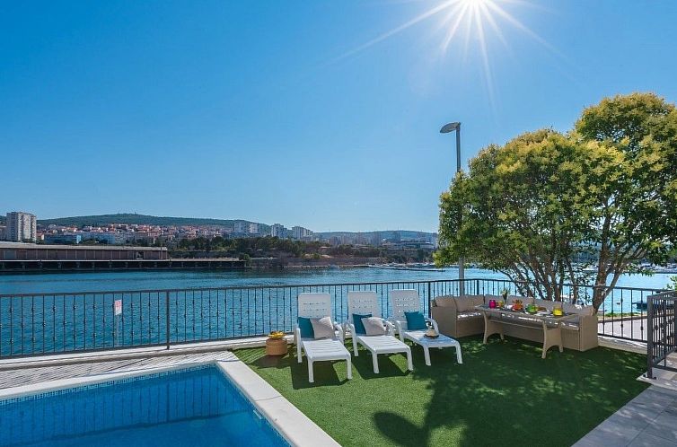 Vakantiehuis Villa Mandalina mit Pool und herrlichem Meerbli