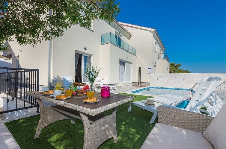 Vakantiehuis Villa Mandalina mit Pool und herrlichem Meerbli