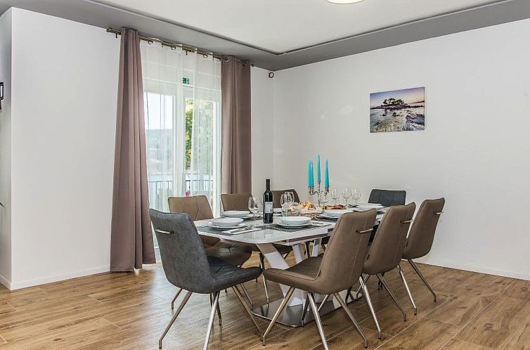 Vakantiehuis Villa Mandalina mit Pool und herrlichem Meerbli