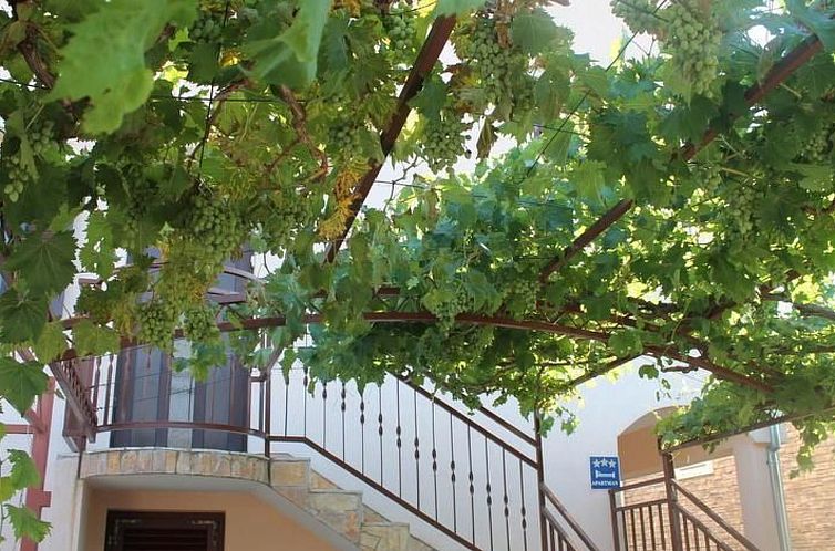 Appartement Wohnung Jadrija mit zwei Balkonen in Strandnähe