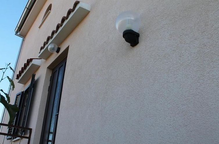 Appartement Wohnung Jadrija mit zwei Balkonen in Strandnähe