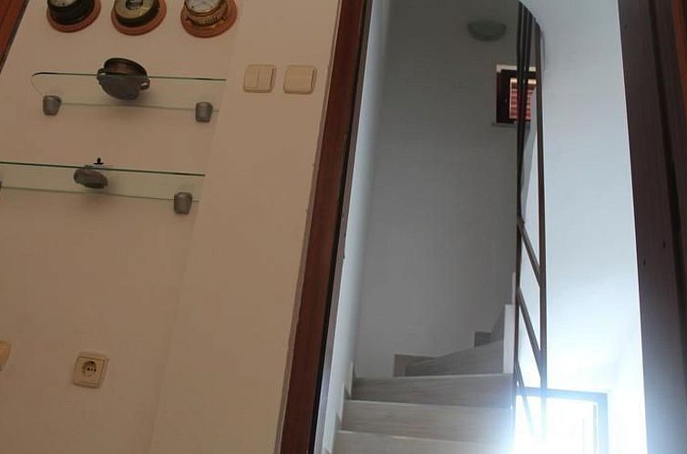 Appartement Wohnung Jadrija mit zwei Balkonen in Strandnähe