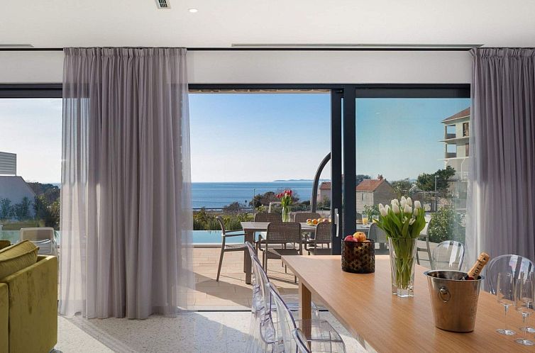 Unterkunft 1033516 - Ferienhaus Dalmatien - Vakantiehuis Luxusvilla Sole Dance mit atemberaubendem Ausbl