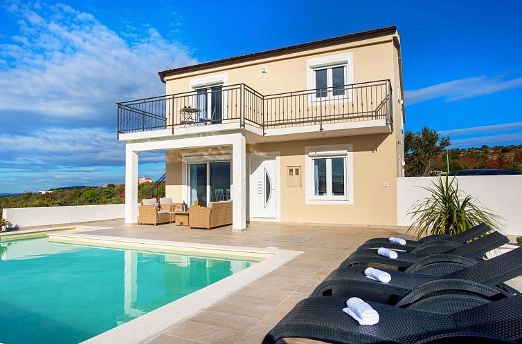 Vakantiehuis in Primošten mit privatem Pool