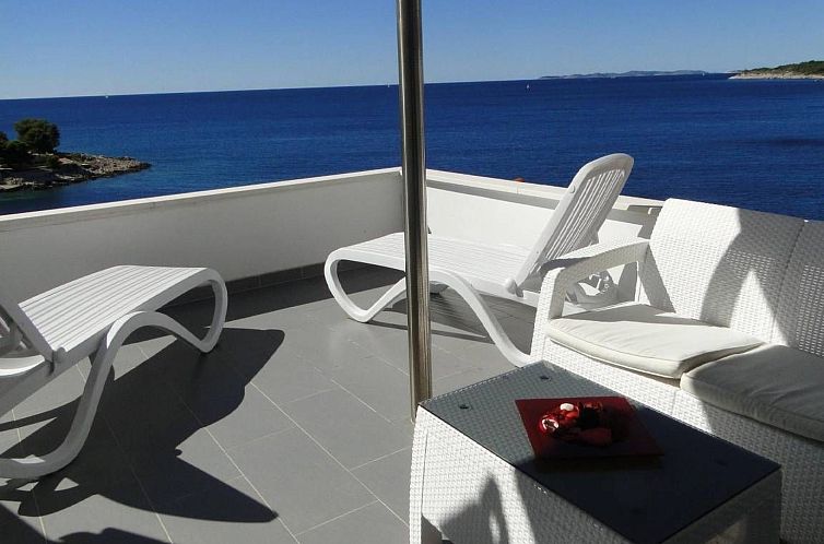 Appartement "Perla 3" mit Blick auf das Wasser