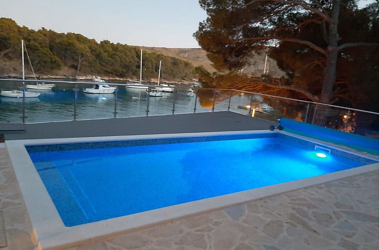 Guest house 1033553 - Apartment Dalmatia - Appartement Villa Aurea 2