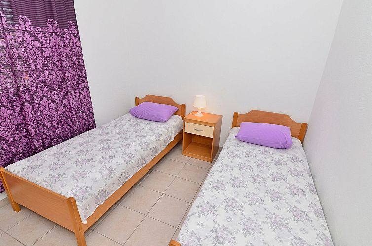 Unterkunft 1033613 - Appartement Dalmatien - Appartement Apartment Martina 2 4+1