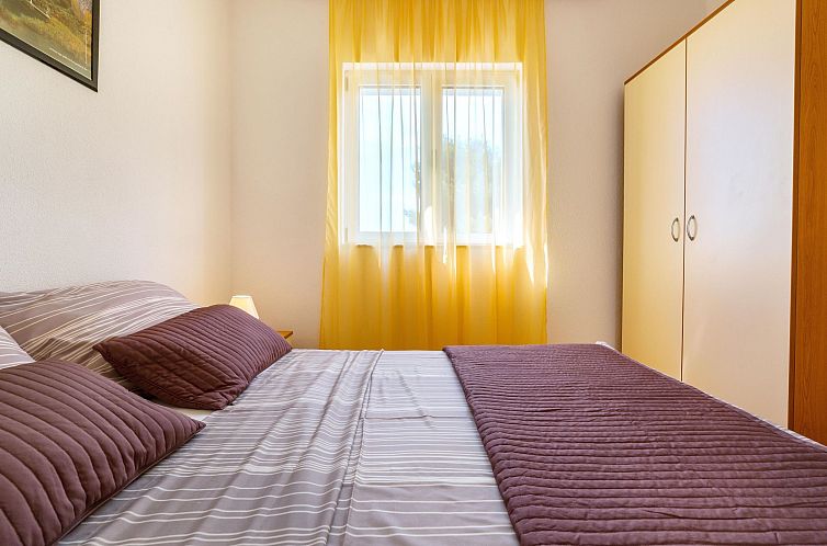 Appartement Apartments Marina 2 4+1