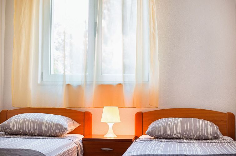 Appartement Apartments Marina 1 4+1