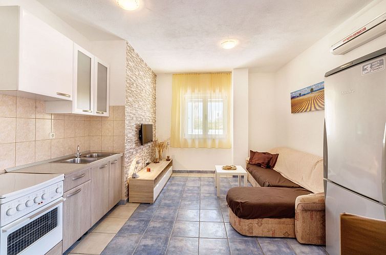 Appartement Apartments Marina 1 4+1