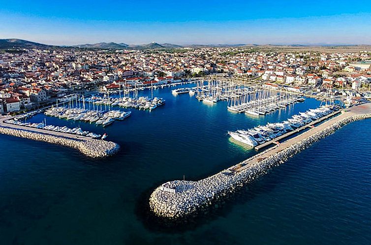 Appartement Apartments Marina 1 4+1