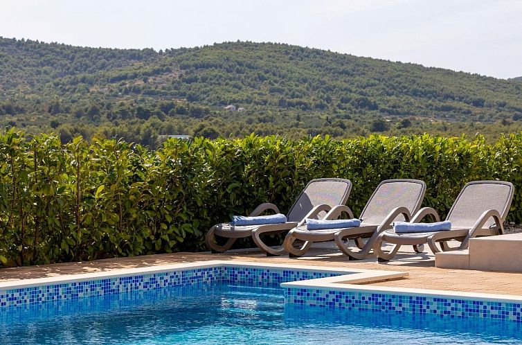 Vakantiehuis Haus in Vodice mit privatem Parkplatz