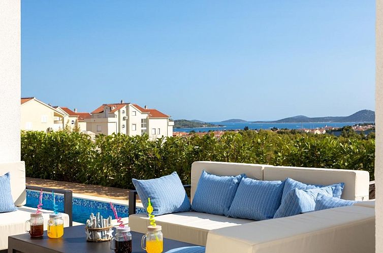 Vakantiehuis Haus in Vodice mit privatem Parkplatz