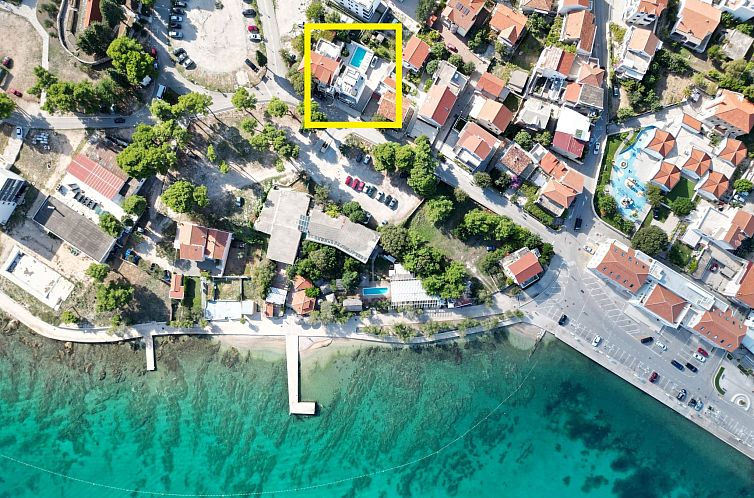 Appartement Moderne Ferienwohnung mit Pool