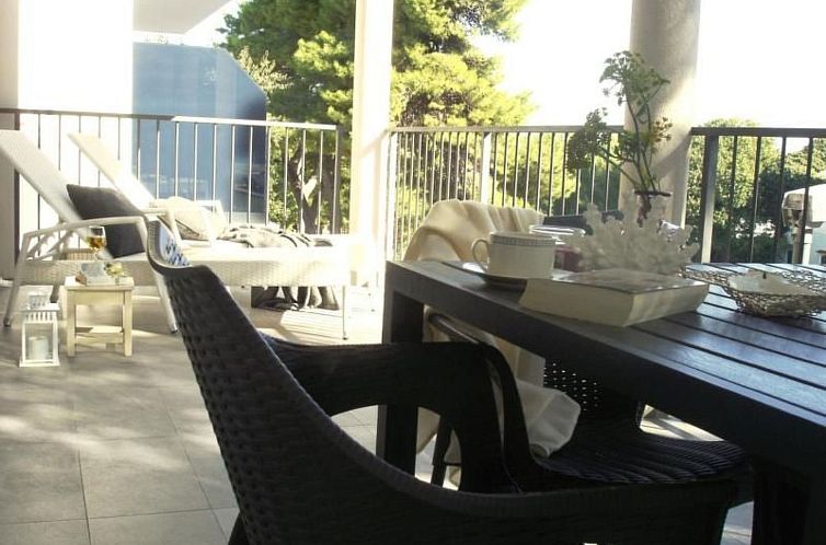 Appartement Moderne Ferienwohnung mit Pool