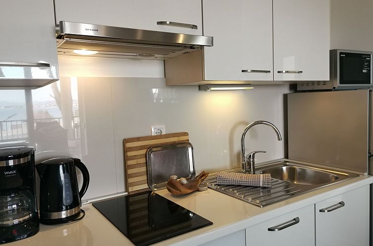 Appartement Moderne Ferienwohnung mit Pool