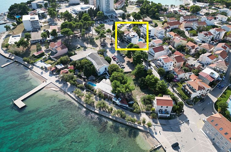 Appartement Moderne Ferienwohnung mit Pool