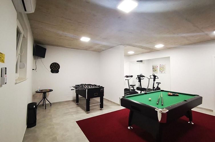 Appartement Moderne Ferienwohnung mit Pool