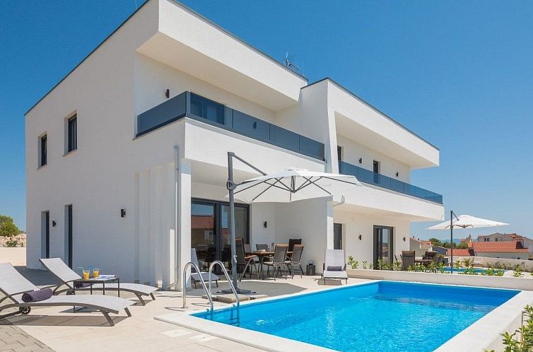 Vakantiehuis Charmante Villa Nadija in der Nähe des Strande