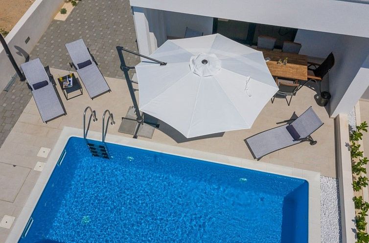 Vakantiehuis Charmante Villa Nadija in der Nähe des Strande