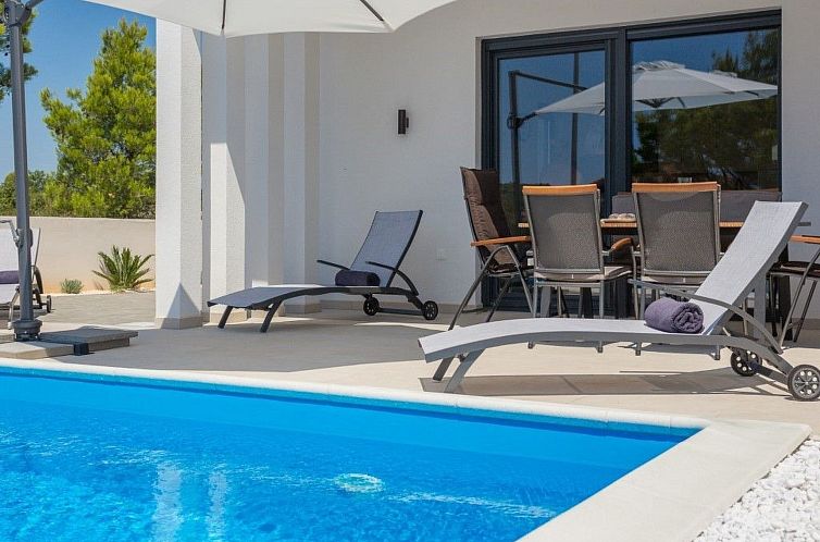 Vakantiehuis Charmante Villa Nadija in der Nähe des Strande