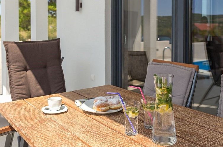 Vakantiehuis Charmante Villa Nadija in der Nähe des Strande