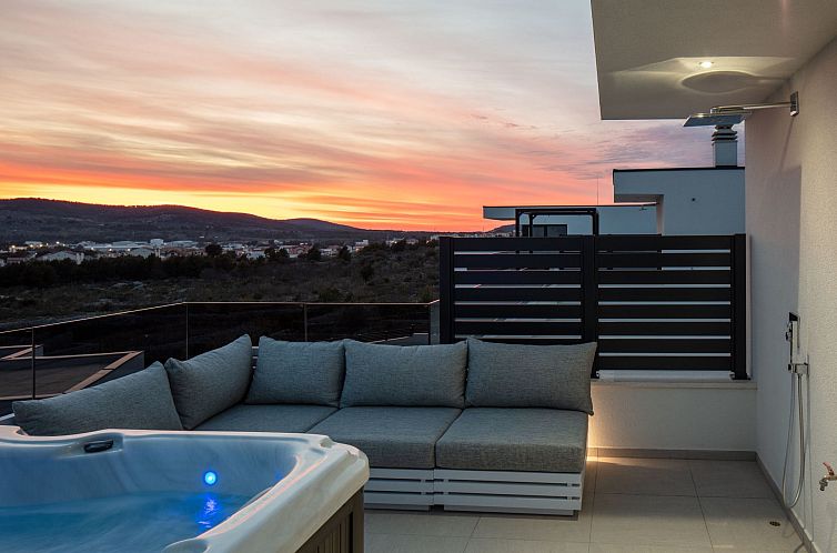 Vakantiehuis Villa Vodice Sky für 8 Gäste