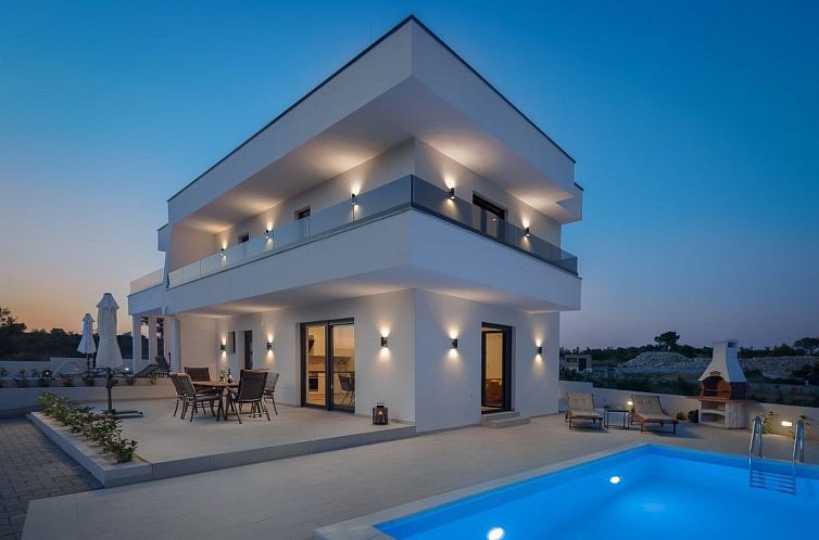 Unterkunft 1033662 - Ferienhaus Dalmatien - Vakantiehuis Schöne Villa Bettina in Vodice