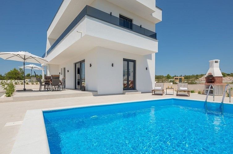 Vakantiehuis Schöne Villa Bettina in Vodice