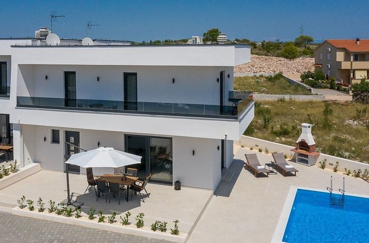 Vakantiehuis Schöne Villa Bettina in Vodice