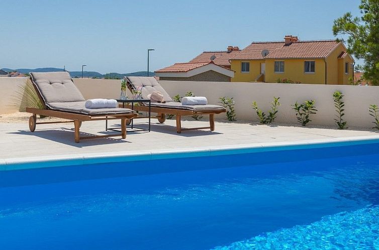 Vakantiehuis Schöne Villa Bettina in Vodice